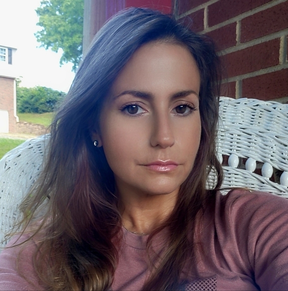 Meet your Posher, Brandy - Picture 2 of 5